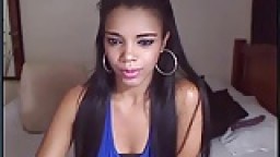 Jeune black colombienne à la webcam