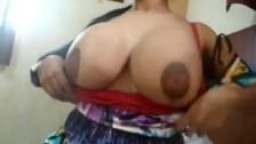 Sex tape d'une sexy argentine avec des mega seins