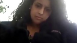 Pakistanaise Zarina montre son corps à la webcam