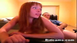 Cette rousse suce son mec et se fait baiser à la webcam #06