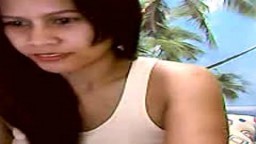 Une asiatique avec de longs tétons et des seins laiteux à la webcam - Film x - #01
