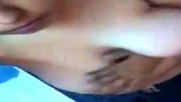 Une grosse pakistanaise dévoile ses gros seins naturels à la webcam - Film porno - #01
