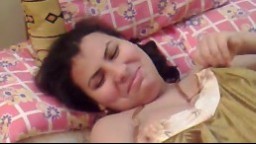 Un égyptien réalise une vidéo maison de sa femme rondelette - Vidéo x