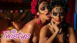 Ces lesbiennes mexicaines masquées célèbrent le jour des morts à leur manière