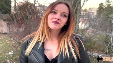 Porno français : le gangbang d'une jeune nana amateur